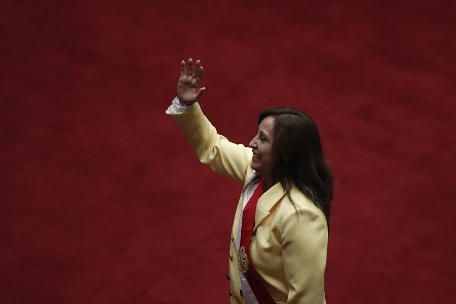 Dina Boluarte primera presidenta Peru.webp