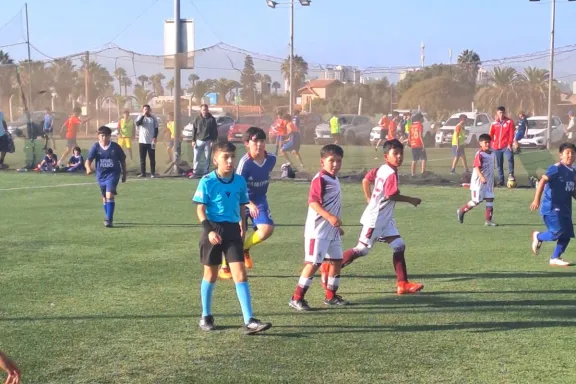 La historia de “Thomi”, menor de 9 años que sorprende en el arbitraje local