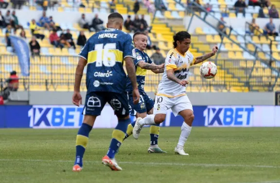 Coquimbo Unido escala en la tabla de posiciones tras vencer a Everton