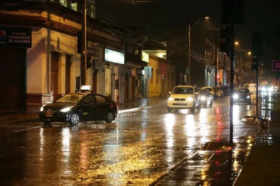 Aguas del Valle activa plan de contingencia por anuncio de precipitaciones en la región