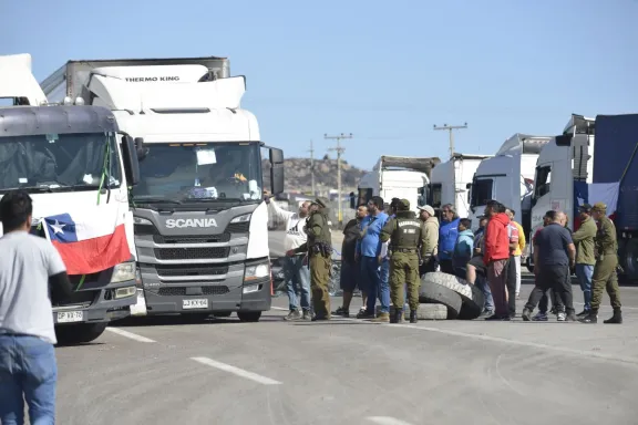 Delegado Galo Luna acusa “motivaciones políticas” en paro de camioneros en la región