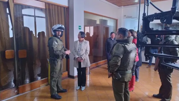 La trastienda de bullado CORE: Gobernadora llama a Carabineros para desalojar a funcionarios