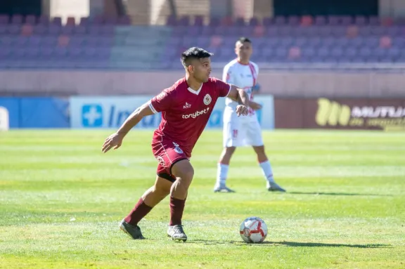 Lionel Altamirano, goleador papayero: “Hoy estoy pensando en La Serena”