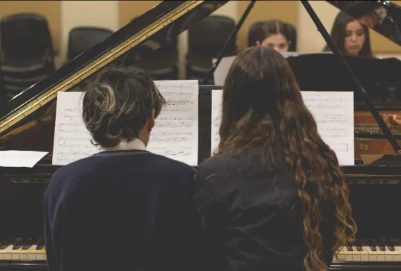 Panorama en La Serena: Concierto de ensamble de piano se presentará en el Centro Comunitario y Cultural Cuatro Esquinas