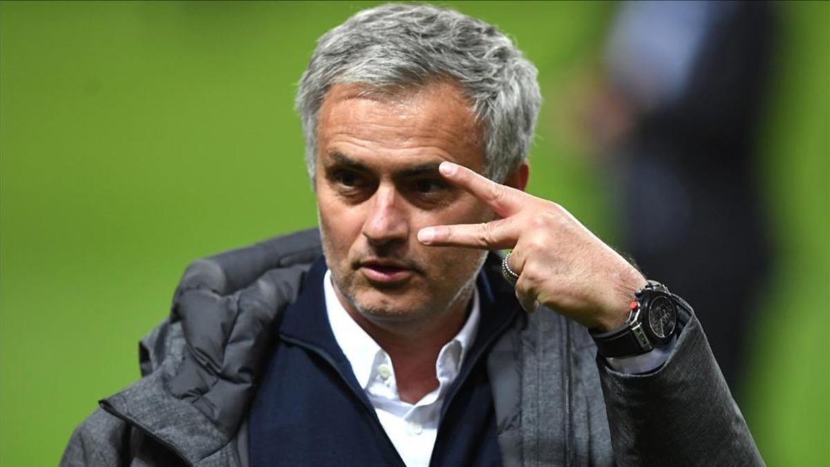 Mourinho delega en materia de fichajes