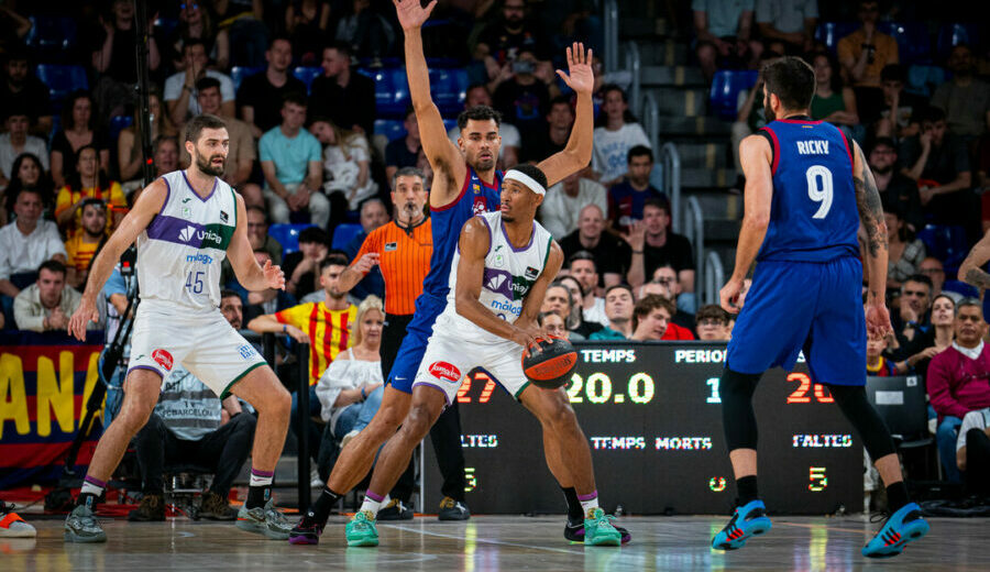 El emocionante final en el Palau que le permite al Unicaja seguir en la pelea por el liderato