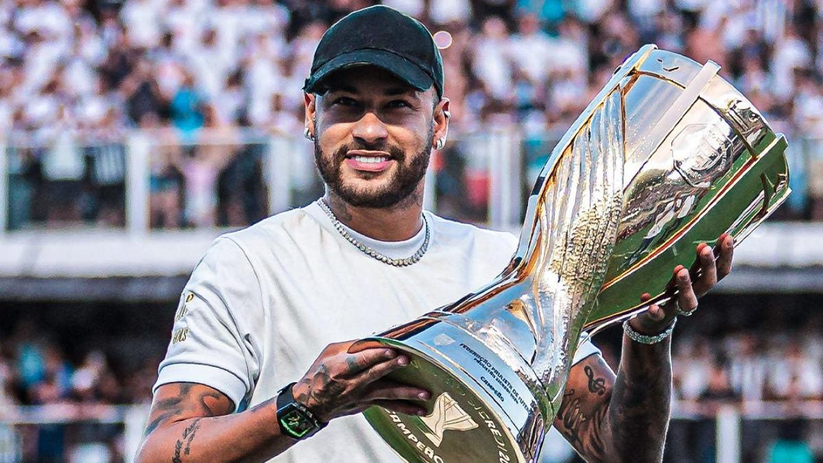 Fábio Carille, sobre la presencia de Neymar en el estadio de Santos: "Motiva mucho, a nosotros y a los aficionados"