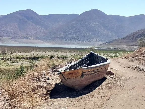Ratifican licitación de desaladora pero echan en falta más anuncios en materia hídrica