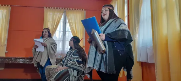 Educadoras de párvulos aprenden estrategias sobre animación lectora