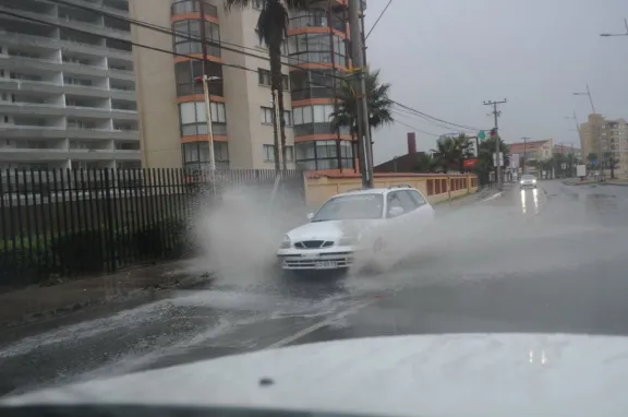 Intensas lluvias continúan en la región de Coquimbo: revisa el agua caída hasta las 07:20 horas de hoy