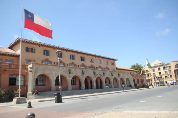 Polémica nueva contratación de gobernadora: Jefe de División fue acusado por acoso en 2019