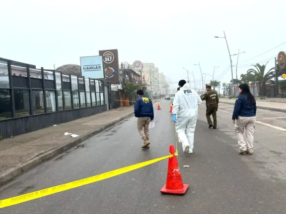 Ebrio y múltiples disparos: Nuevos antecedentes de ataque de exmilitar que terminó con dos jóvenes graves