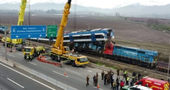 Maquinista y operador detenidos: Fiscalía aborda hipótesis por choque de trenes en San Bernardo