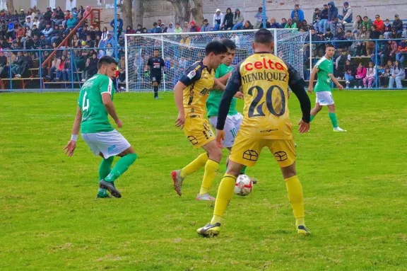Coquimbo Unido se impuso en penales al aguerrido elenco de Brujas de Salamanca