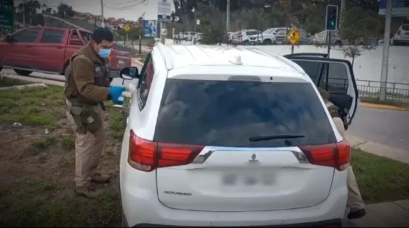 Persecución policial terminó con dos detenidos y un vehículo recuperado en La Serena