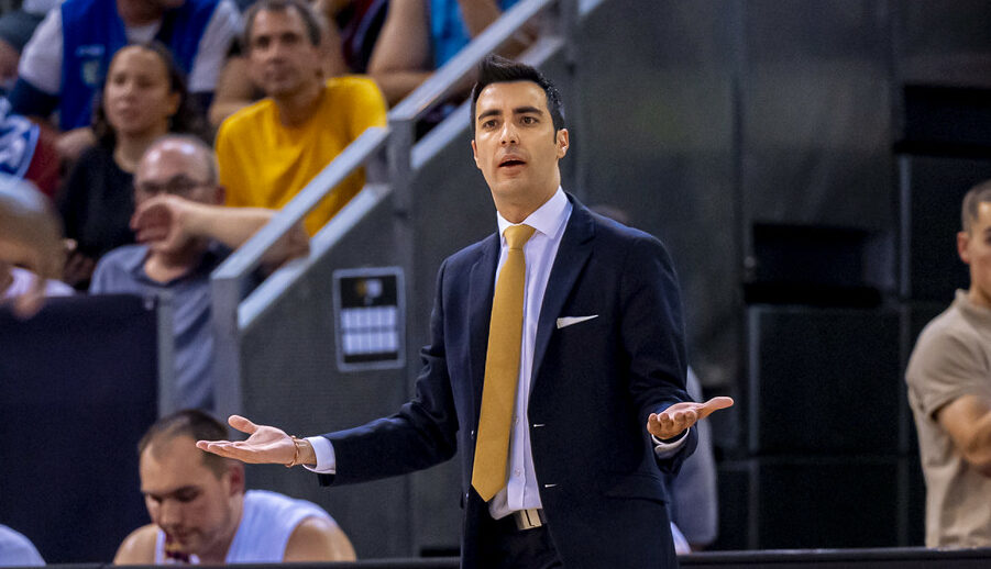 Gerard Encuentra, tras el ascenso de Força Lleida a la Liga Endesa: «Se lo pasan de puta madre jugando juntos»