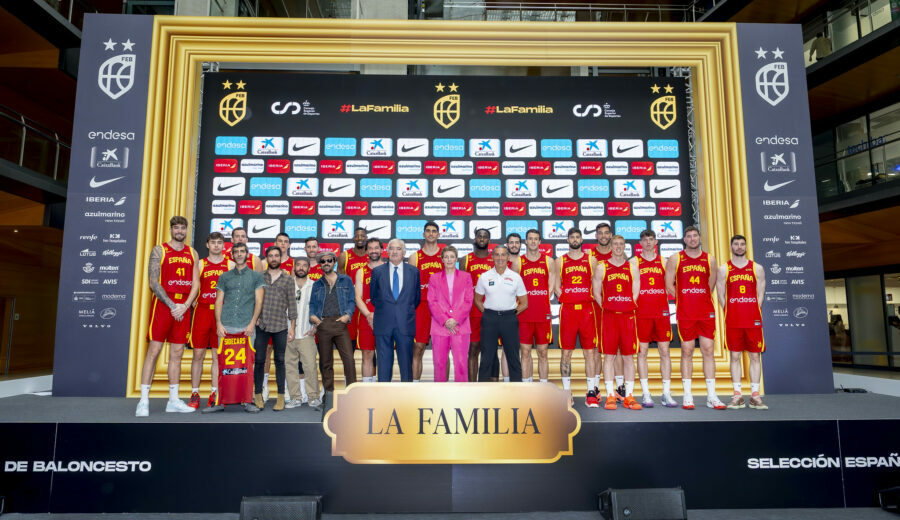 La Selección Masculina de España que competirá en el Preolímpico se ha presentado en la sede de Endesa