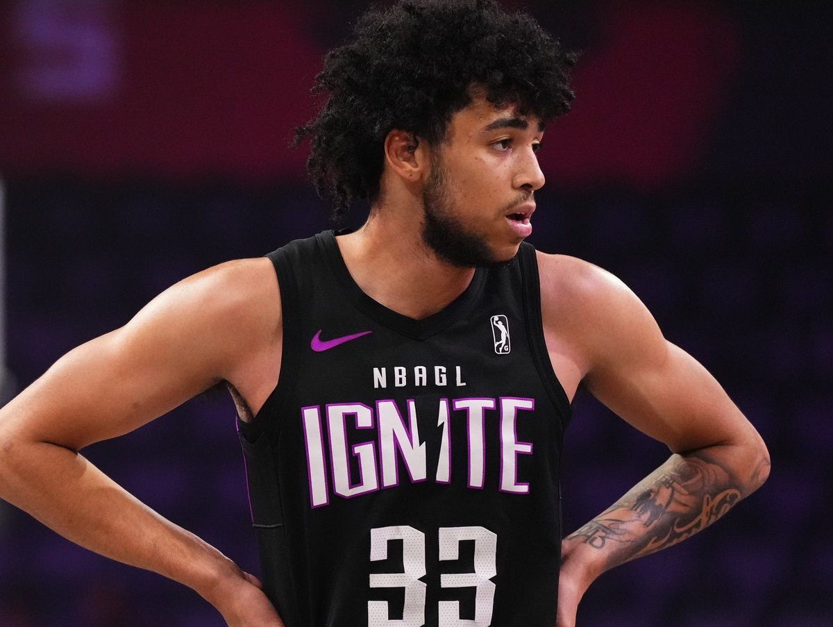 Izan Almansa se retira del draft de la NBA. ¿Qué opciones tiene ahora?