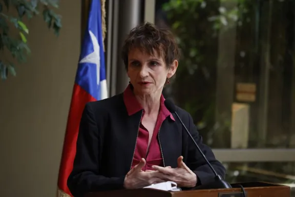 Ministra Tohá no descarta veto por voto obligatorio sin multa: "Nos encargaremos"