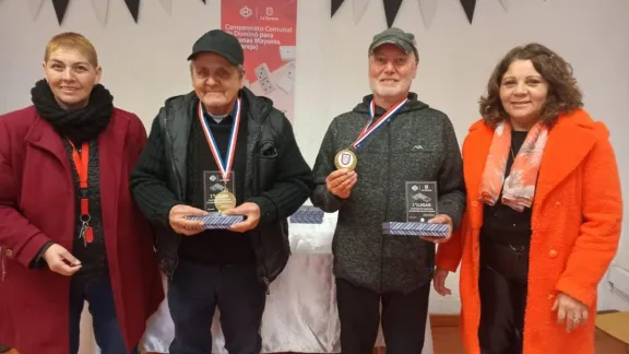 Más de 30 parejas dieron vida a Campeonato de Dominó de Adulto Mayor