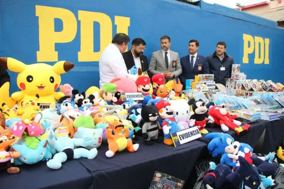 Incautan más de mil juguetes falsificados en local establecido de La Serena