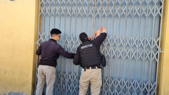 Clausuran reconocido establecimiento en el centro de La Serena por operar sin patentes municipales