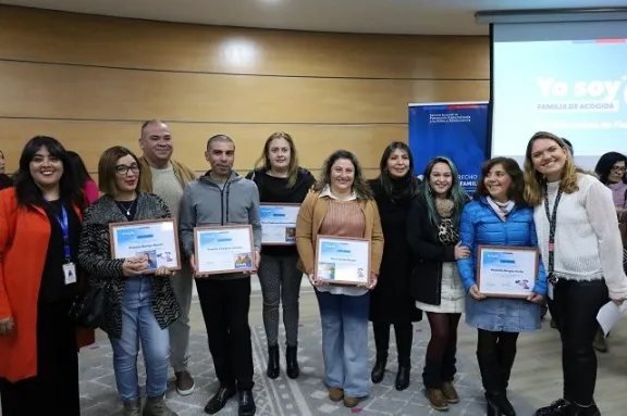Familias de acogida son certificadas por el Servicio de Protección Especializada a la Niñez y Adolescencia