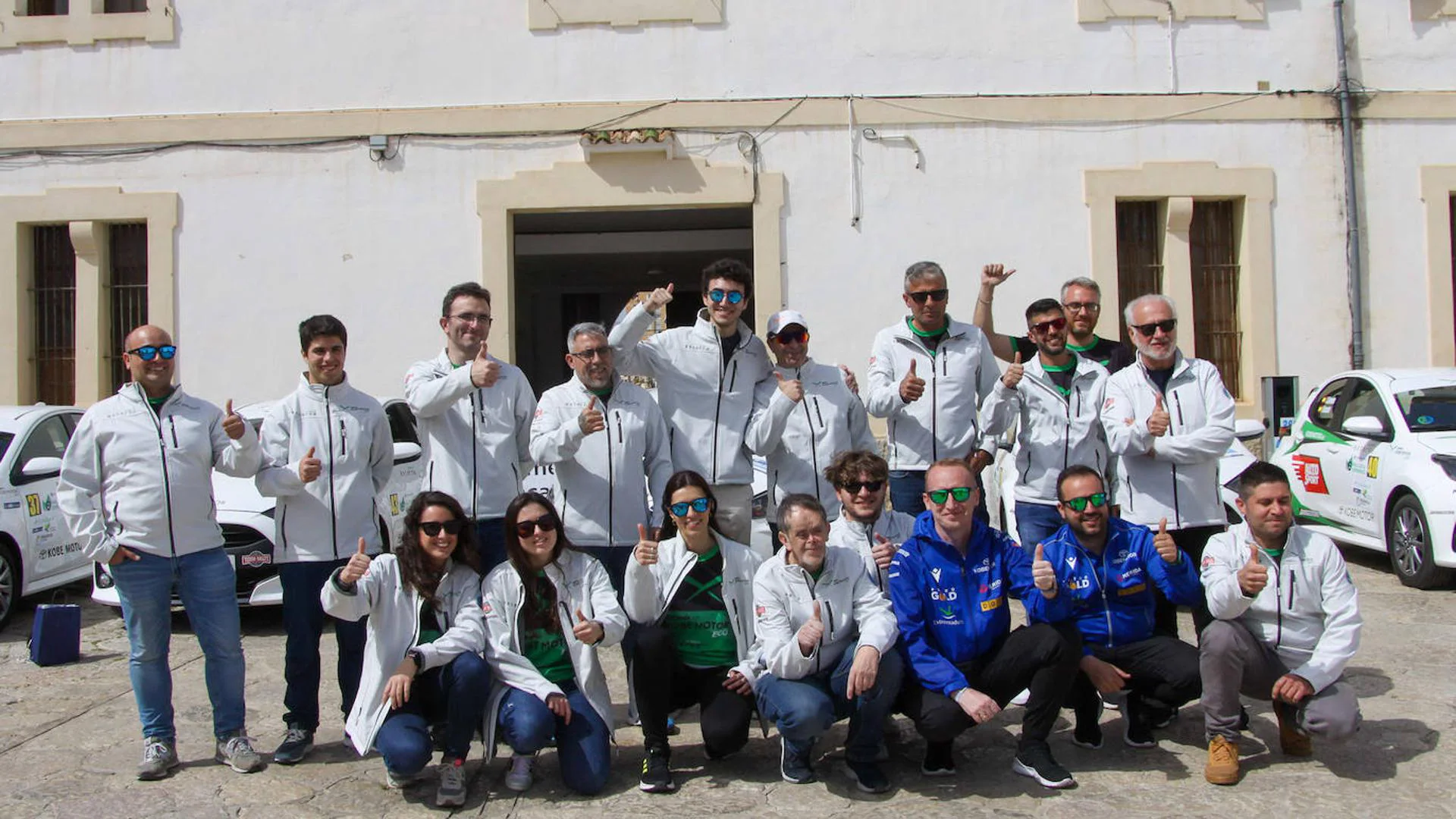 El actor Juan Echanove participa en un rally en Extremadura