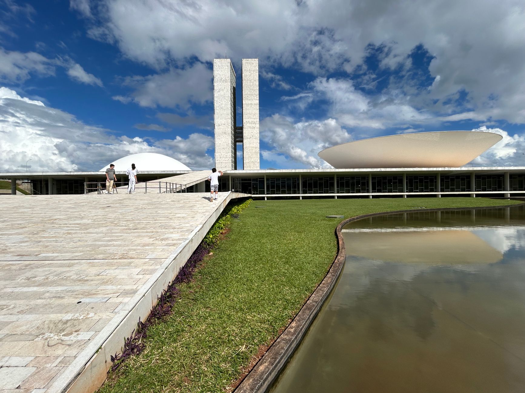 Bregman acusó a Petri de racismo e islamofobia durante una sesión en Diputados