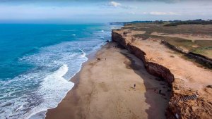 Chapadmalal: cuestionan la concesión de playas públicas y el impacto sobre una reserva protegida