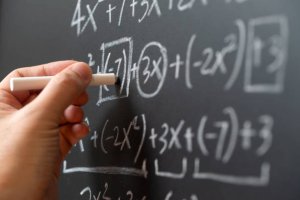 Cuestionamientos por la reducción de horas de matemática en las escuelas de Neuquén