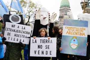 Diputados convocó a una sesión para tratar el rechazo del DNU 70 y la extranjerización de tierras