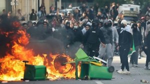 Francia: la protesta de estudiantes secundarios se extiende y desafía al Gobierno de Macron