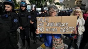 La canasta básica para jubilados alcanzó $2.090.646 en octubre, más de cuatro veces el haber mínimo