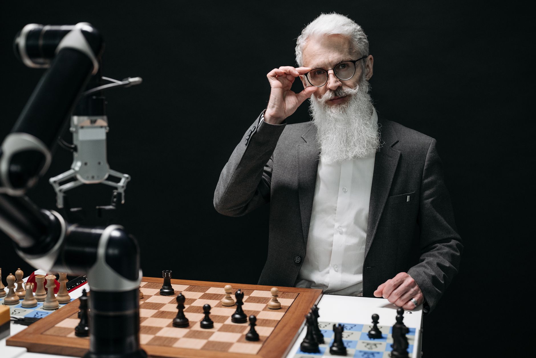 Miguel Benasayag: cerebro, inteligencia artificial y futuros posibles