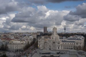 Multitudinarias protestas por la vivienda reclaman una huelga general en el Estado español