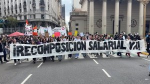 Residentes y concurrentes porteños realizaron un nuevo paro y marcharon al Ministerio de Salud
